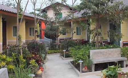 Q Zone Boutique House Hotel Phra Nakhon Si Ayutthaya Luaran gambar